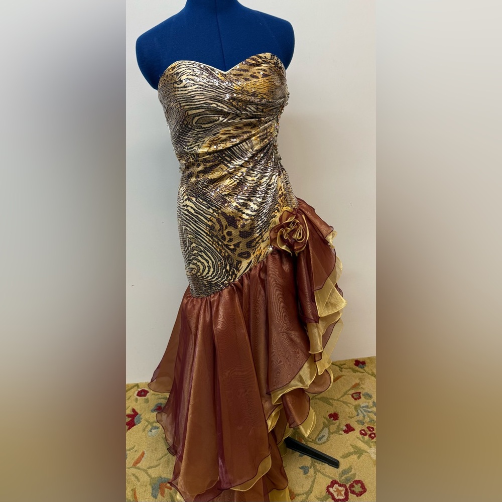 Xtreme Prom by Impression Gold Asymmetrical Sequin Strapless Gown Sz 4 NWT